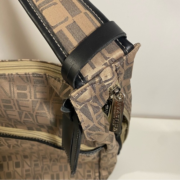 Kenneth Cole Garment Bag Monogrammed with Multiple Pockets and Shoulder Strap - Picture 6 of 15